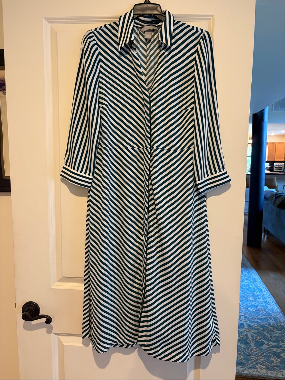H&M White and Green Diagonal-Stripe Long Sleeve Shirt Dress